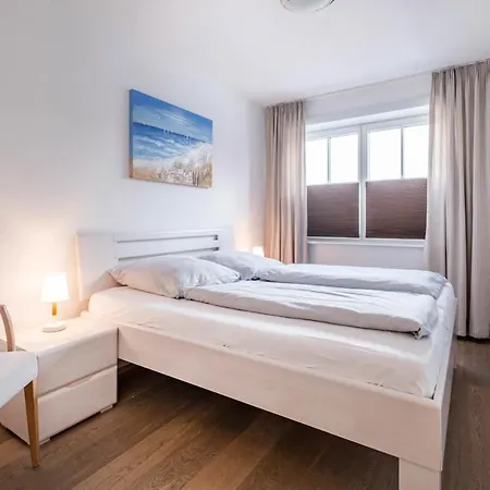 Buesumer Reethus 1 6 * Büsum